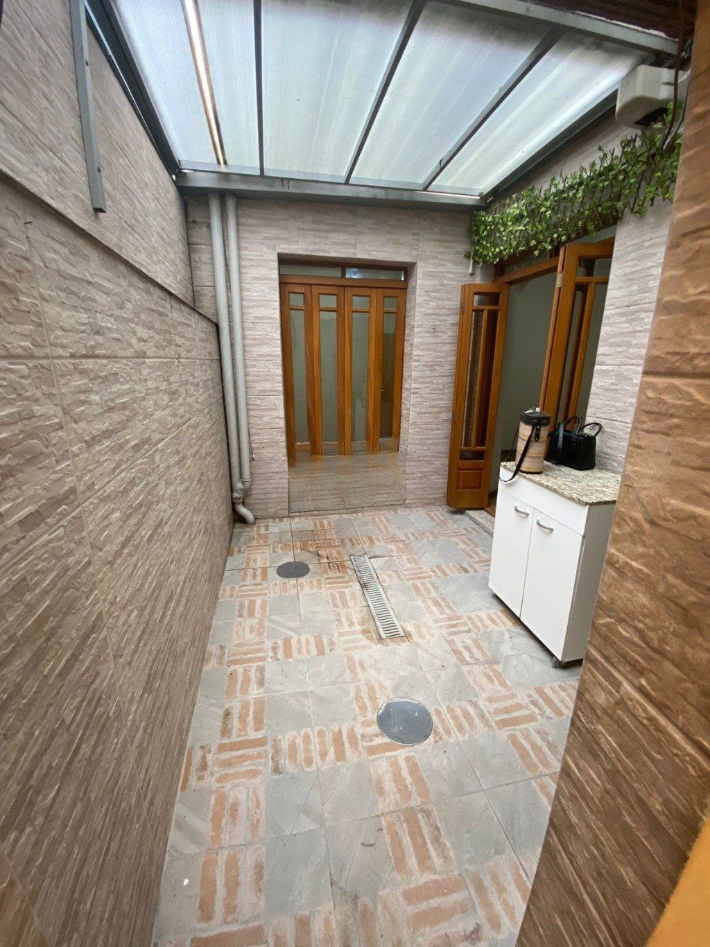 Apartamento térreo de 3 dormitórios bairro Floresta