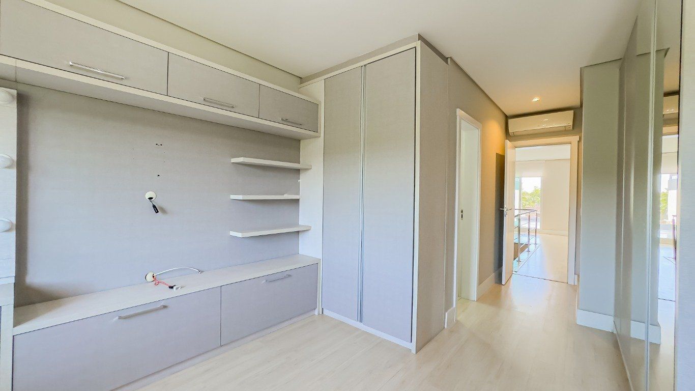 Casa de Condomínio à venda com 3 quartos, 234m² - Foto 31
