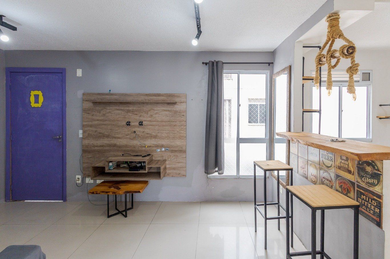 Apartamento de 2 dormitórios, piscina e 1 vaga de garagem em Canoas.