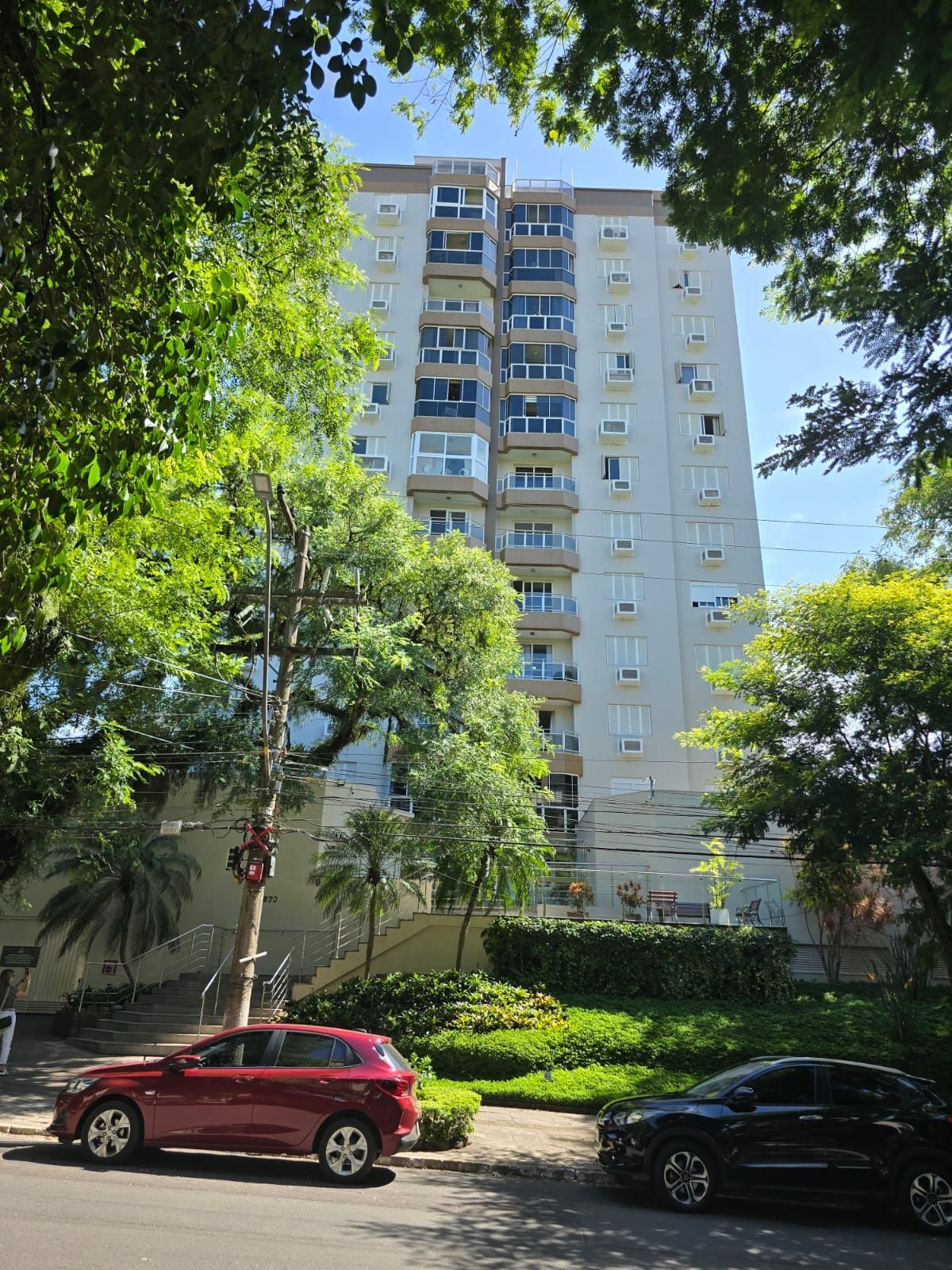 Apartamento de 3 dormitórios, elevador e 1 vaga de garagem em Canoas.