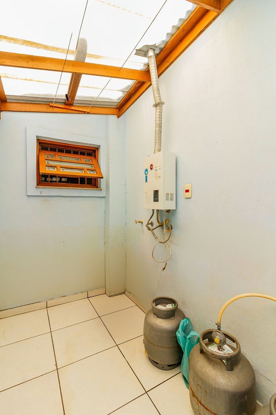 Casa à venda com 5 quartos, 210m² - Foto 31