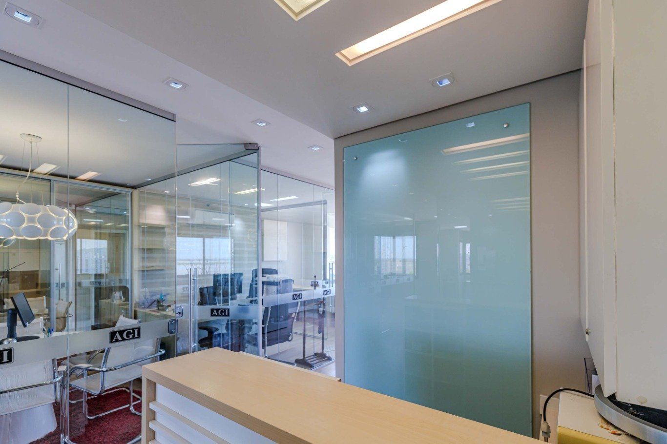 Sala Comercial, 2 dormitórios no bairro Praia de Belas em Porto Alegre para Comprar