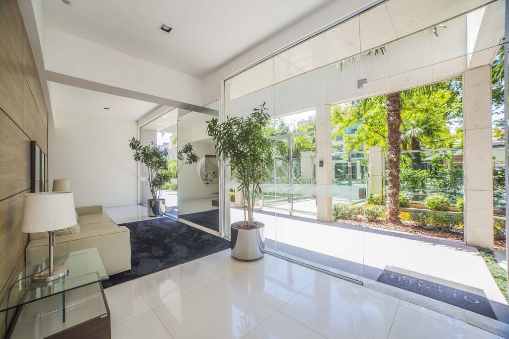 Apartamento à venda com 2 quartos, 64m² - Foto 21