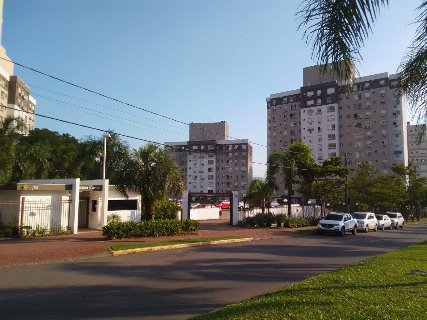 Apartamento de 2 dormitórios, elevador no Bairro jardim carvalho Porto Alegre.