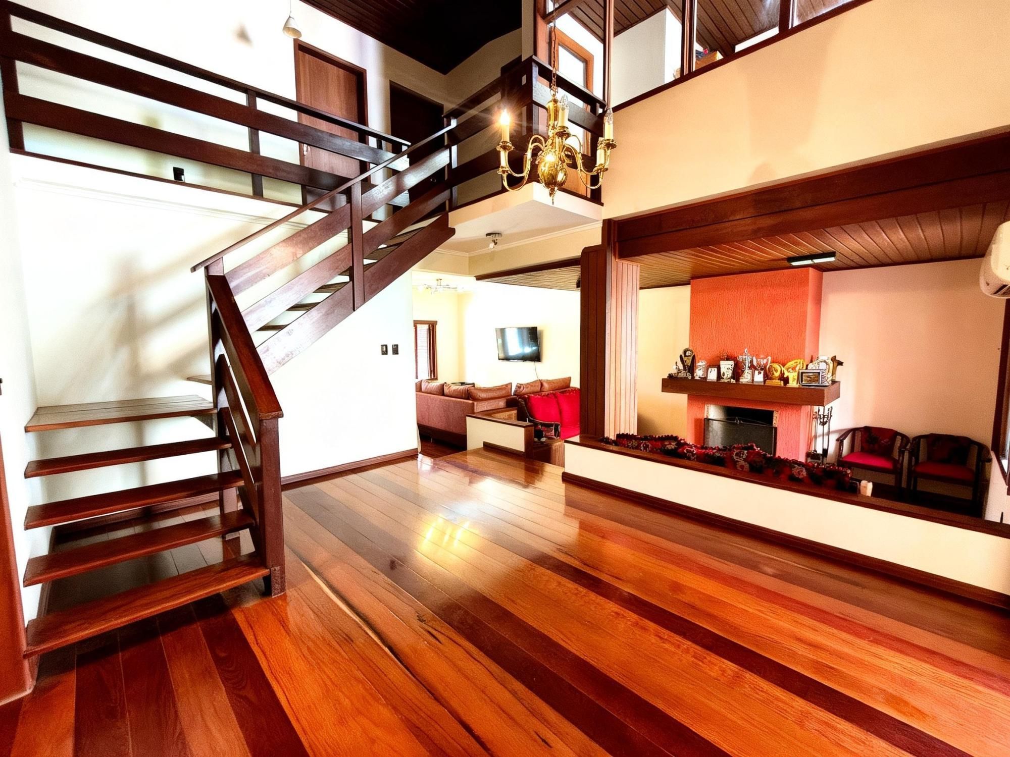 Casa com 4 quartos, piscina, vaga, churrasqueira e Sacada no bairro Jardim Itu