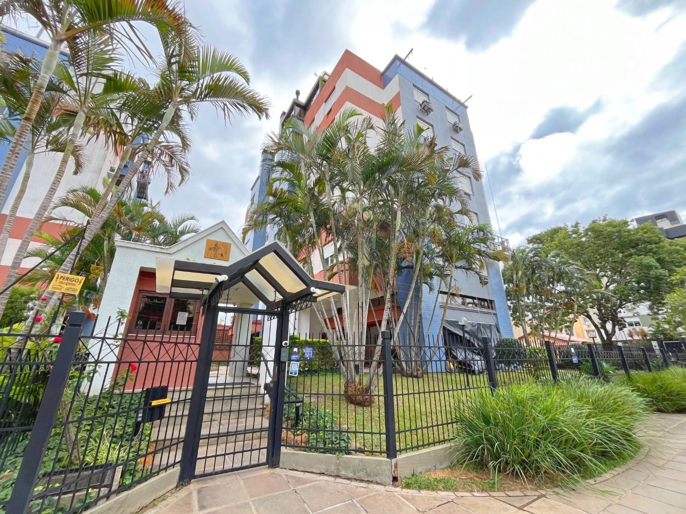 Apartamento à venda com 3 quartos, 85m² - Foto 1