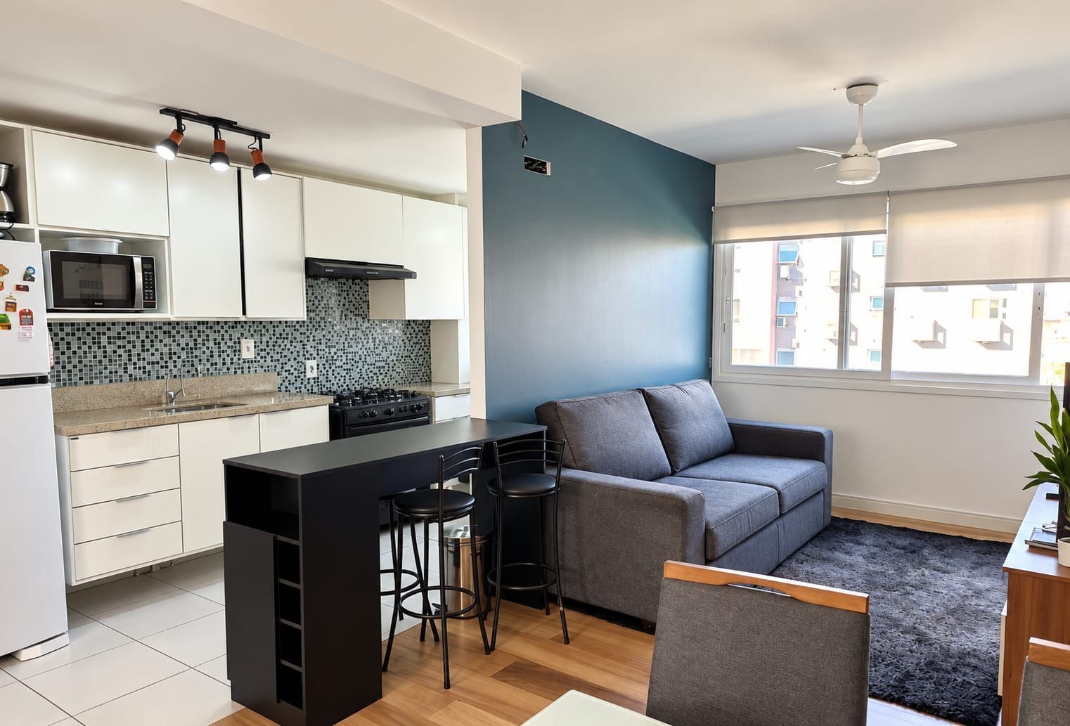 Apartamento de 2 quartos, suíte,elevador, 1 vaga no bairro São Sebastião.