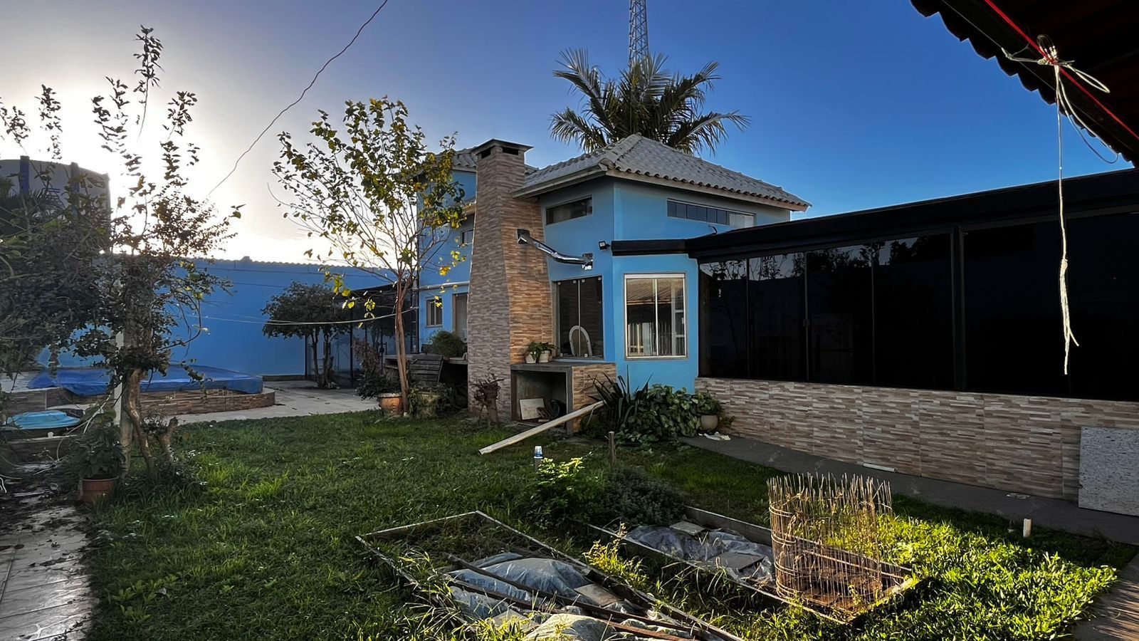 Casa à venda com 3 quartos, 314m² - Foto 2