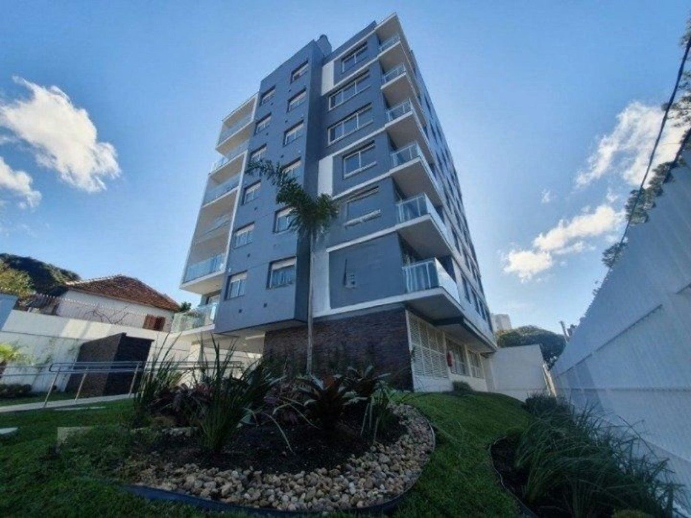 Apartamento de 2 quartos, elevador no Bairro vila Ipiranga Porto Alegre. — foto 2