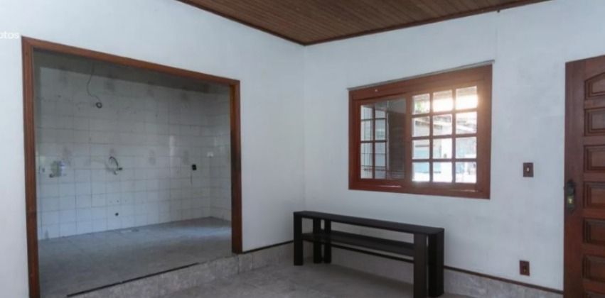 Casa à venda com 3 quartos, 54m² - Foto 8