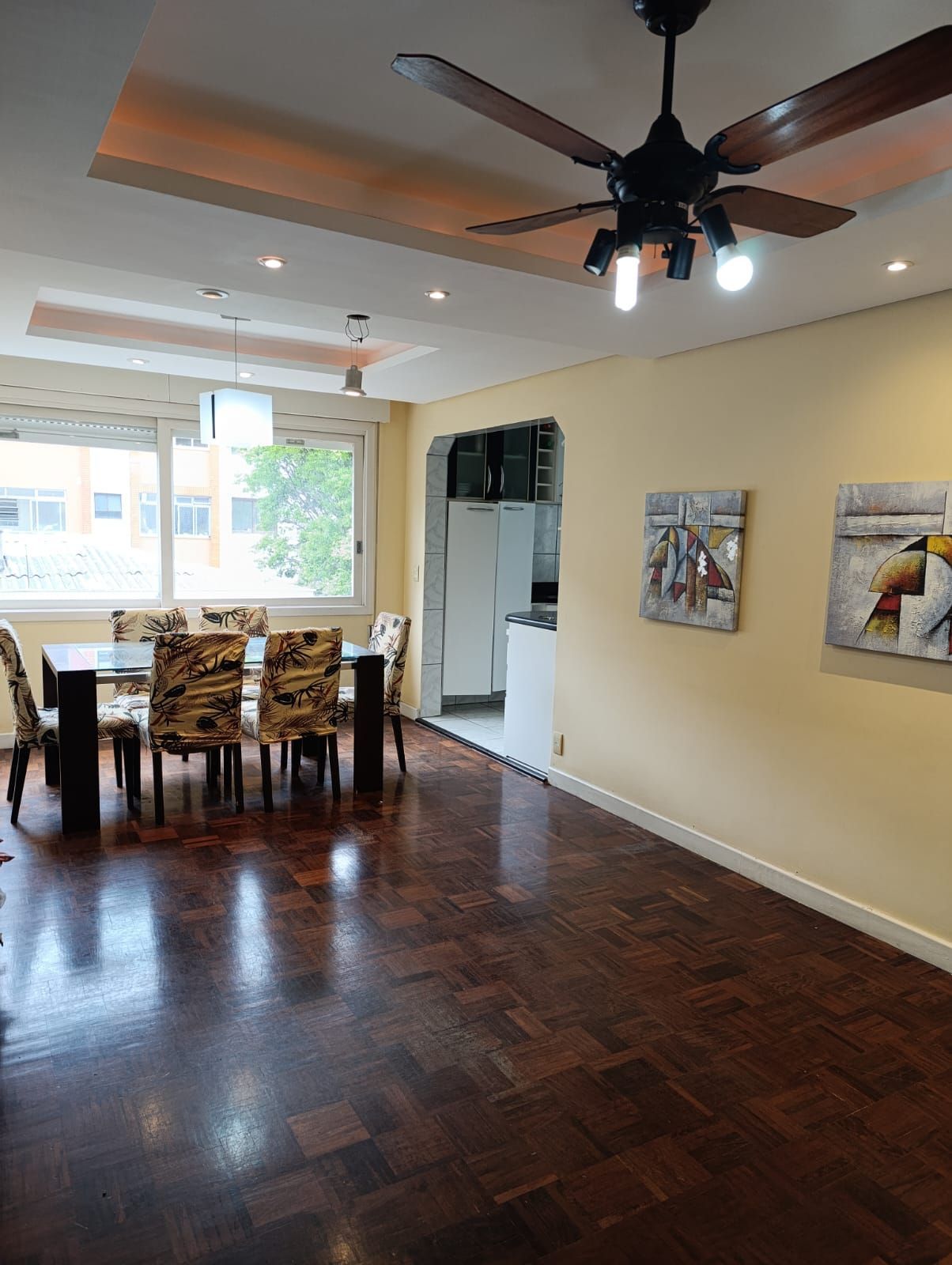 Apartamento de 3 dormitórios no bairro Petrópolis