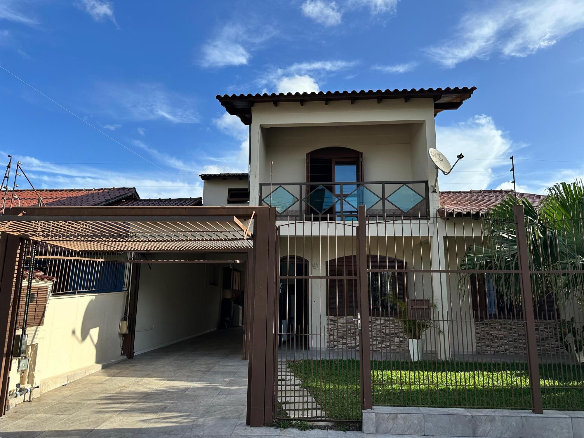 Casa com 3 quartos e 220m² à venda em Parque Santa Fé, Porto Alegre.