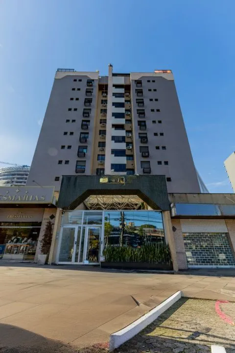 Apartamento com 1 dormitório, 1 vaga e 47m² à venda em Boa Vista, Porto