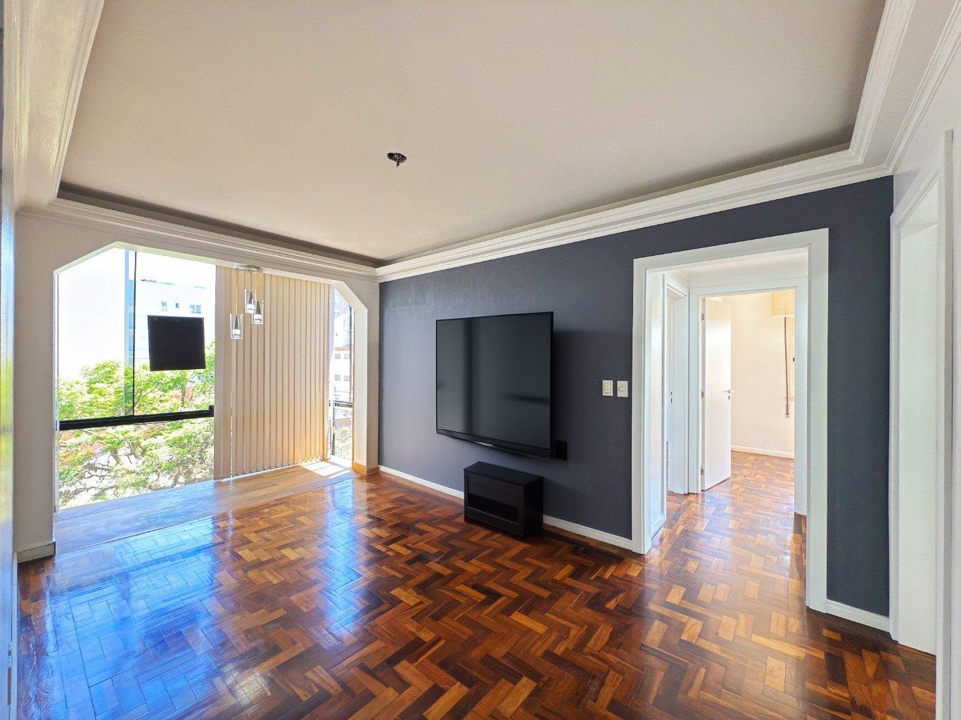 Apartamento com 2 quartos e 1 vaga a venda no bairro Passo da Areia