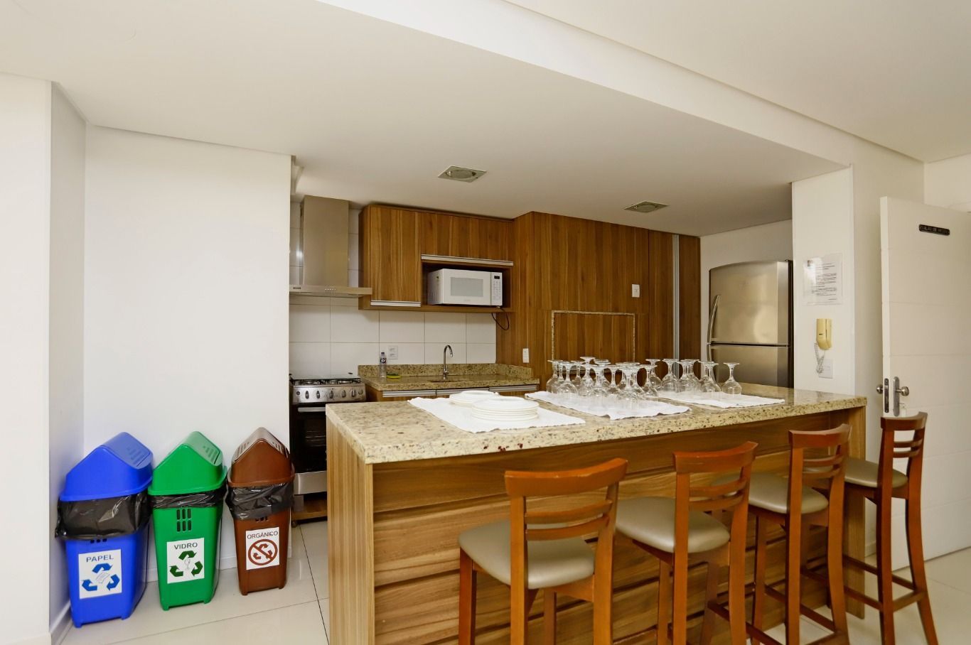 Apartamento à venda com 2 quartos, 64m² - Foto 38