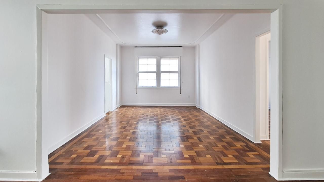Apartamento, 3 dormitórios no bairro Moinhos de Vento em Porto Alegre para Comprar