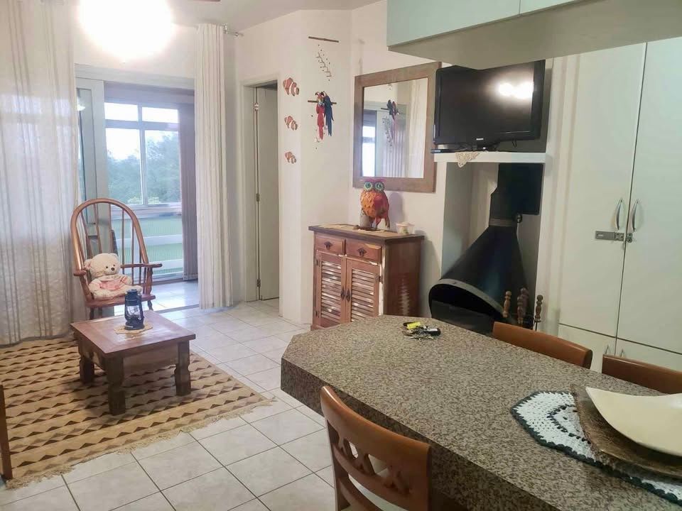 Apartamento 1 quarto com 1 vaga escriturada no condomínio Waikiki Capão Novo, Capão da Canoa.