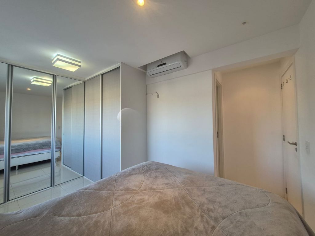 Apartamento à venda com 2 quartos, 64m² - Foto 12