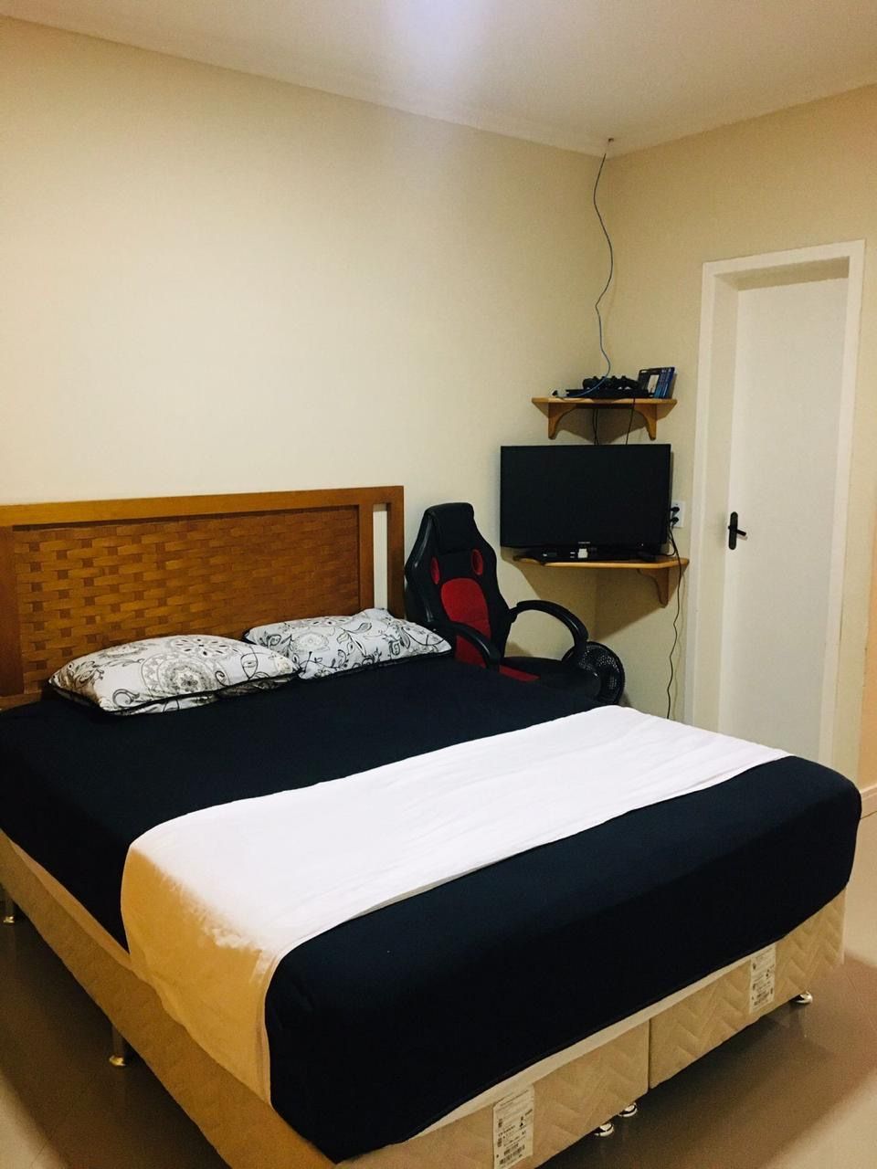 Casa à venda com 3 quartos, 314m² - Foto 9