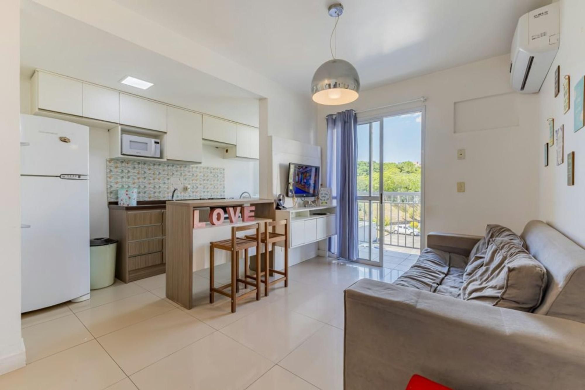 Apartamento 3 Dormitórios com Sacada, Elevador e Vaga no Jardim Carvalho