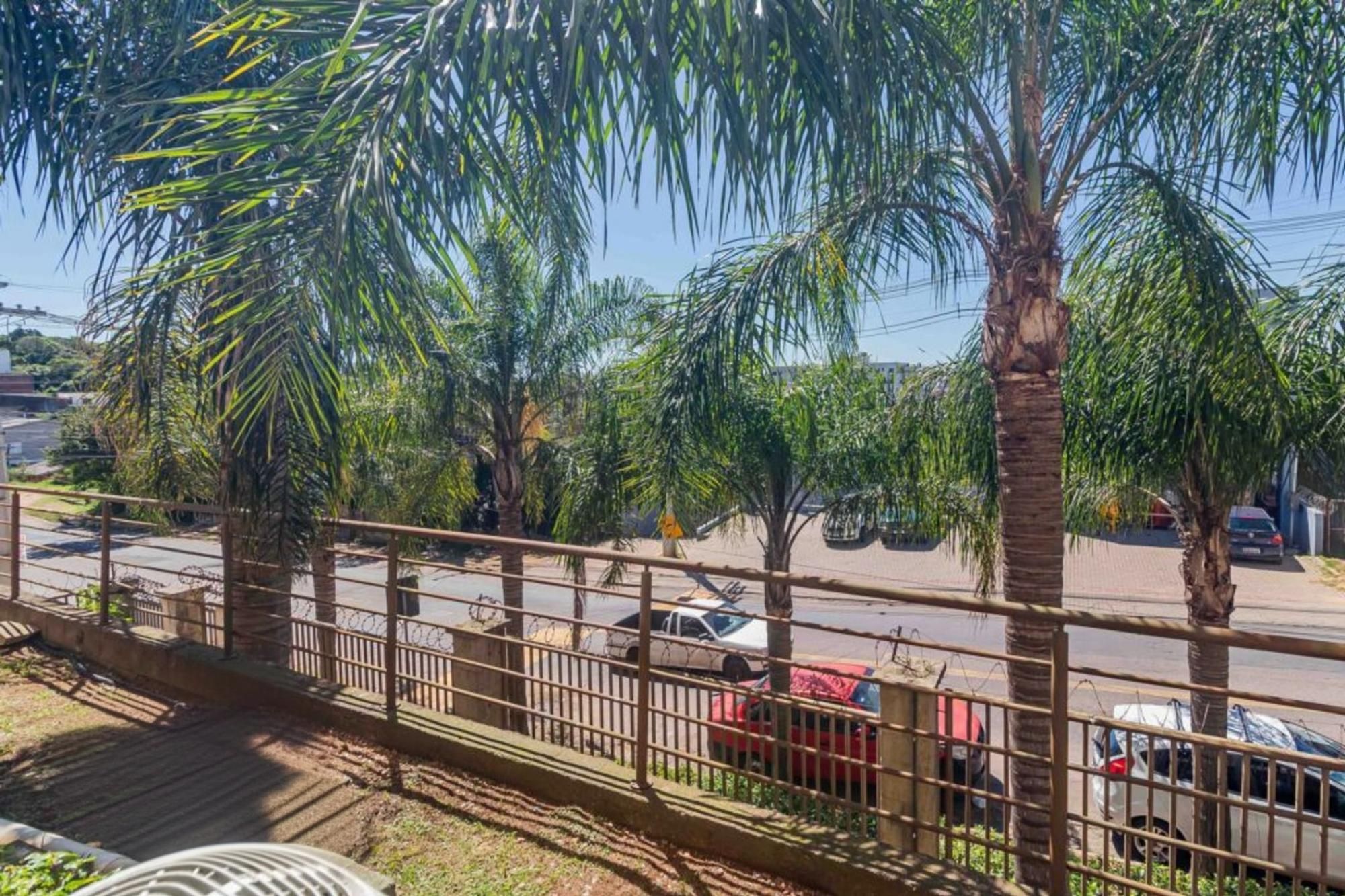 Apartamento térreo de 2 quartos, suíte, 1 vaga no bairro Jardim Itu