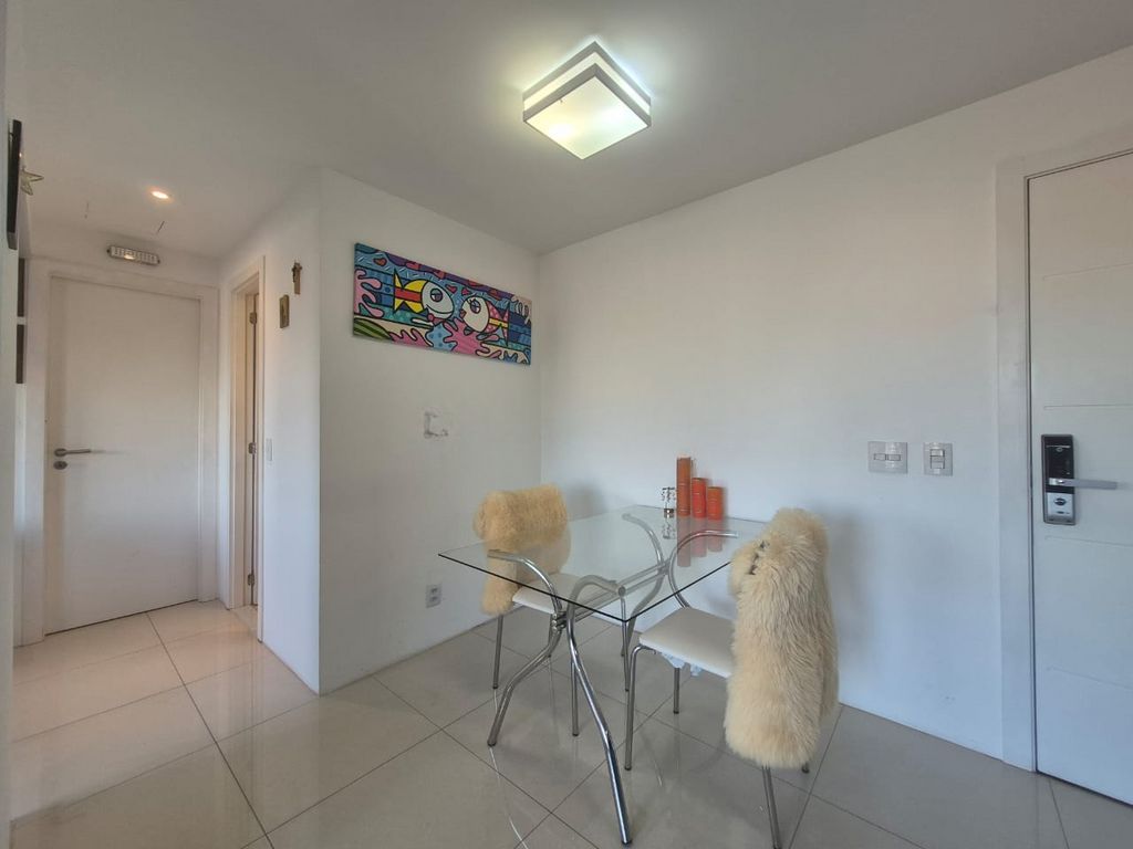 Apartamento à venda com 2 quartos, 64m² - Foto 8