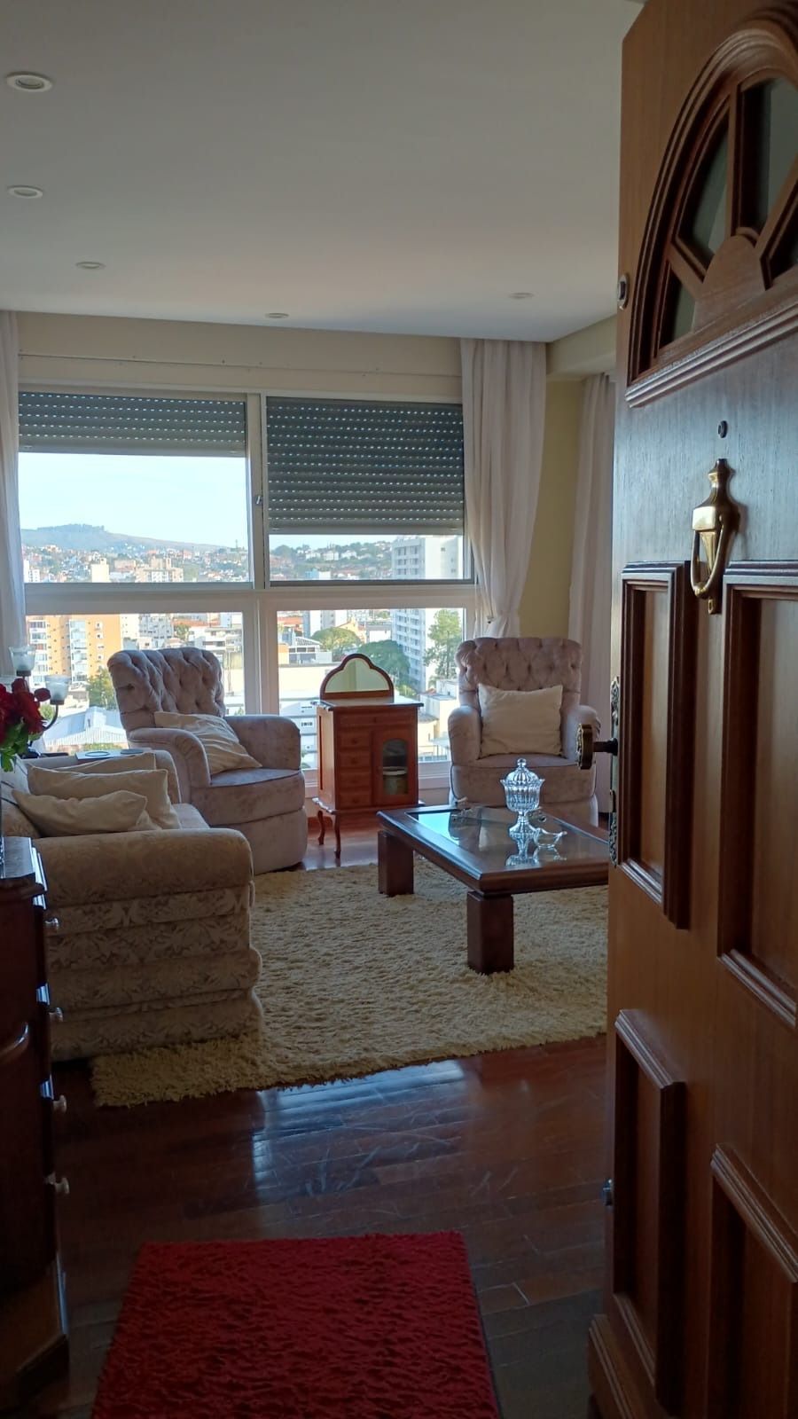 Apartamento com 3 quartos, elevador no Bairro jardim Botânico em Porto Alegre.