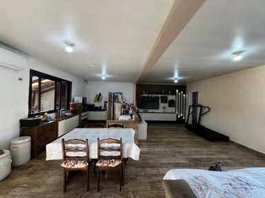 Casa com 3 dormitórios no no centro de Gravataí.
