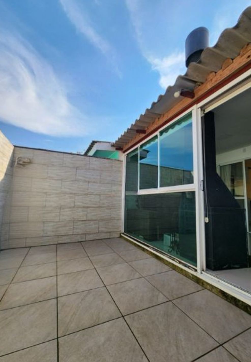 Casa em Condomínio com 2 quartos e 73m² à venda em Jardim Algarve, Alvorada.