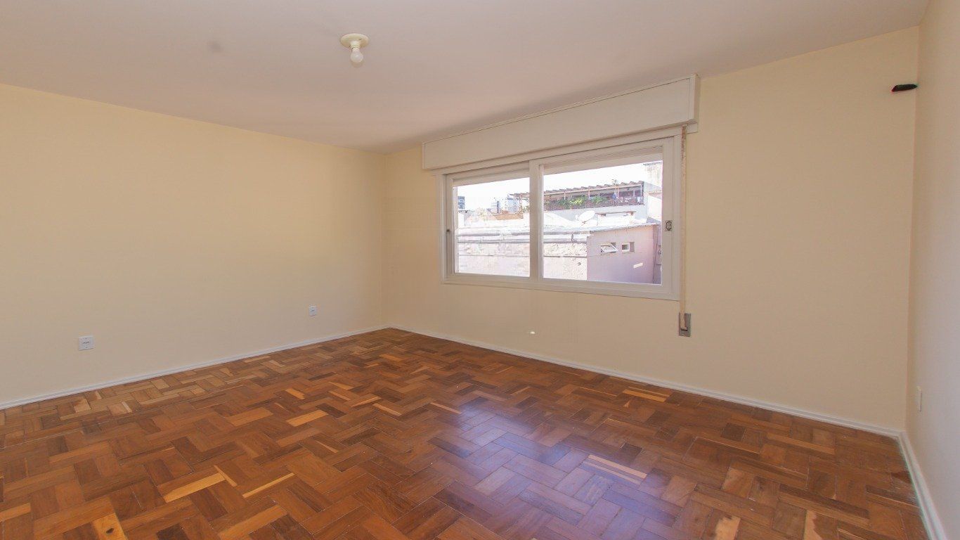 Apartamento à venda com 81m², 2 quartos, 1 vaga no bairro Petrópolis em Porto Alegre