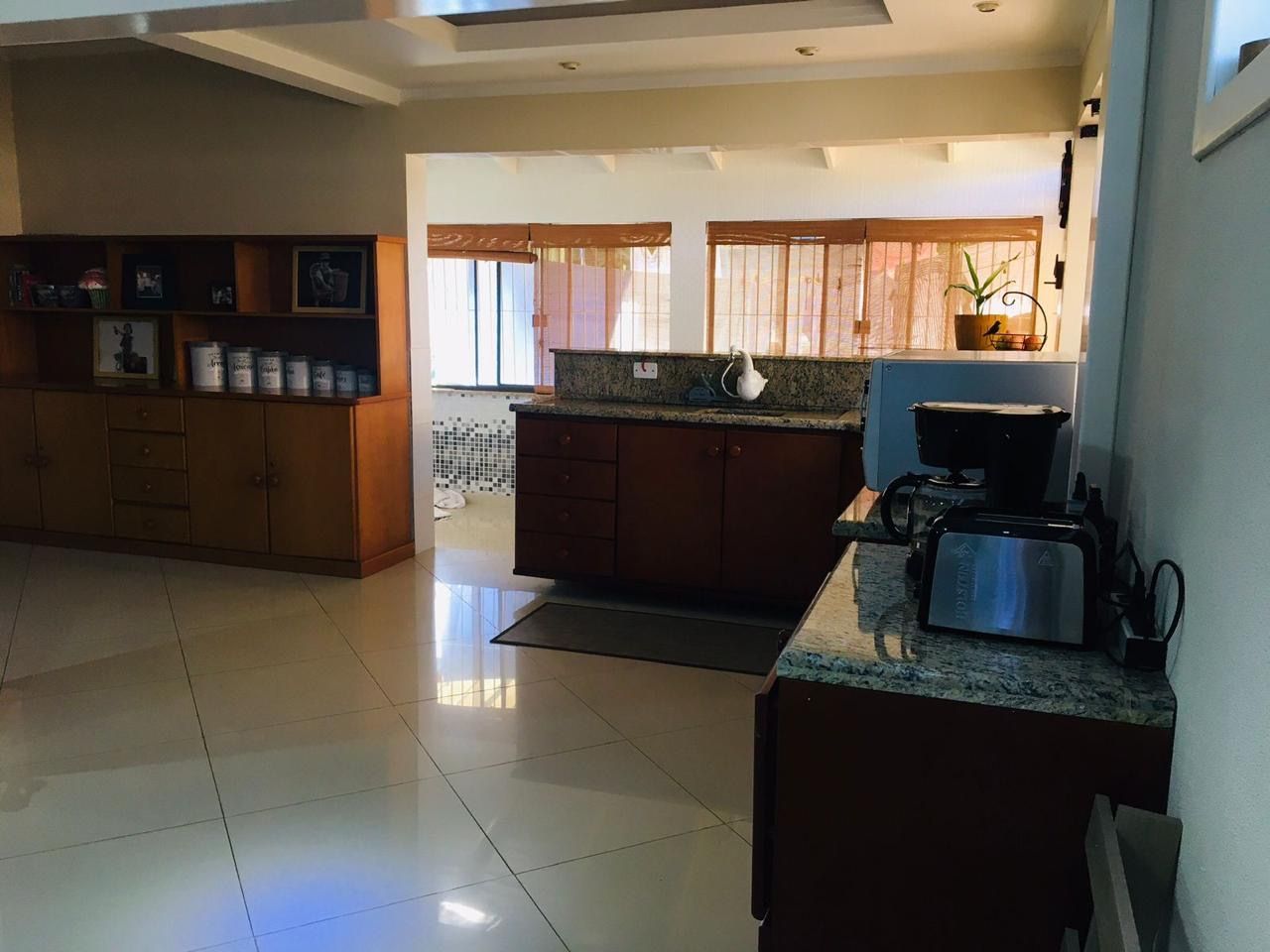 Casa à venda com 3 quartos, 314m² - Foto 14