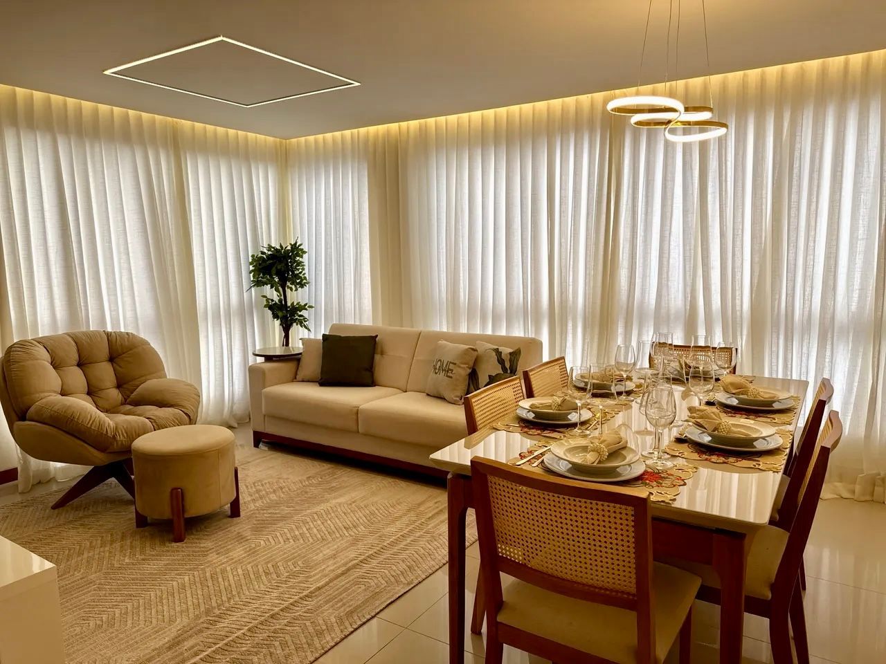 Apartamento 2 quartos com 1 vaga escriturada, Piscinas, Capão da Canoa.