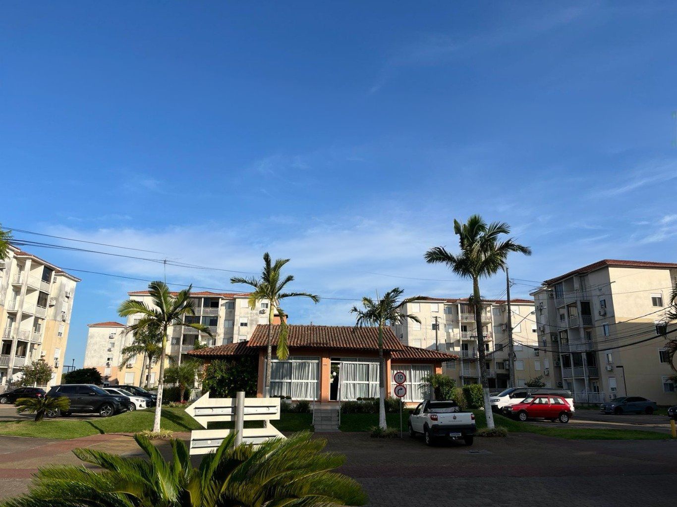 Apartamento com 70m², 3 dormitórios no bairro Humaitá em Porto Alegre para Comprar