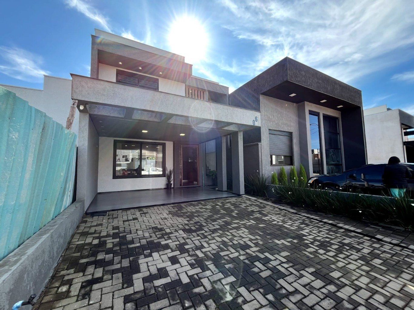 Casa de 3 dormitórios e 4 vagas de garagem em Gravataí.