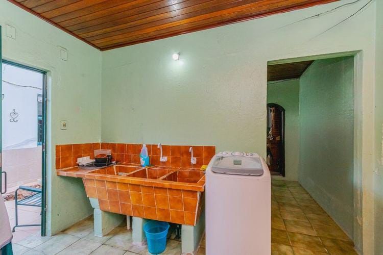 Casa, 6 quartos, 242 m² - Foto 10