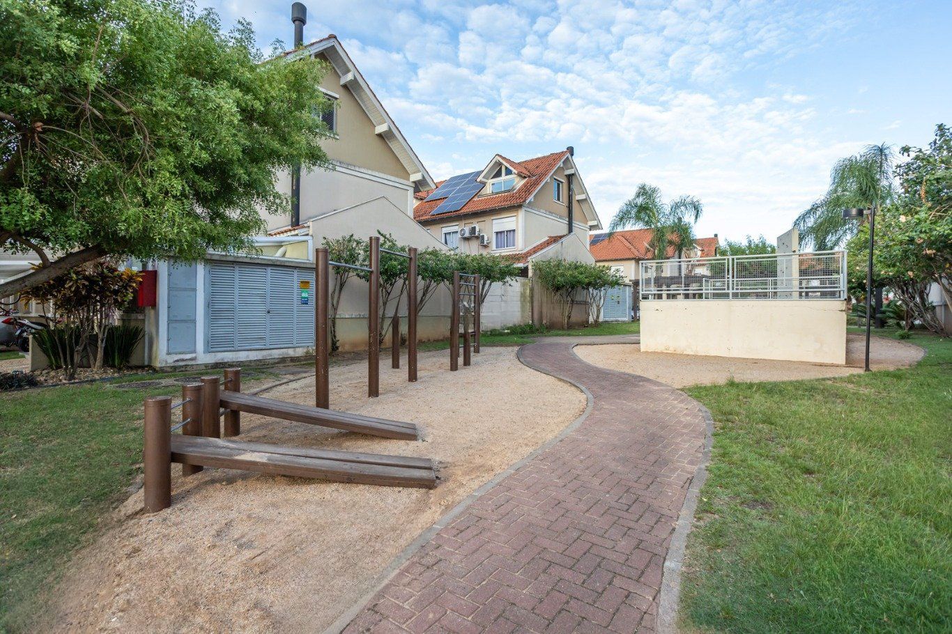 Casa de Condomínio à venda com 4 quartos, 146m² - Foto 45