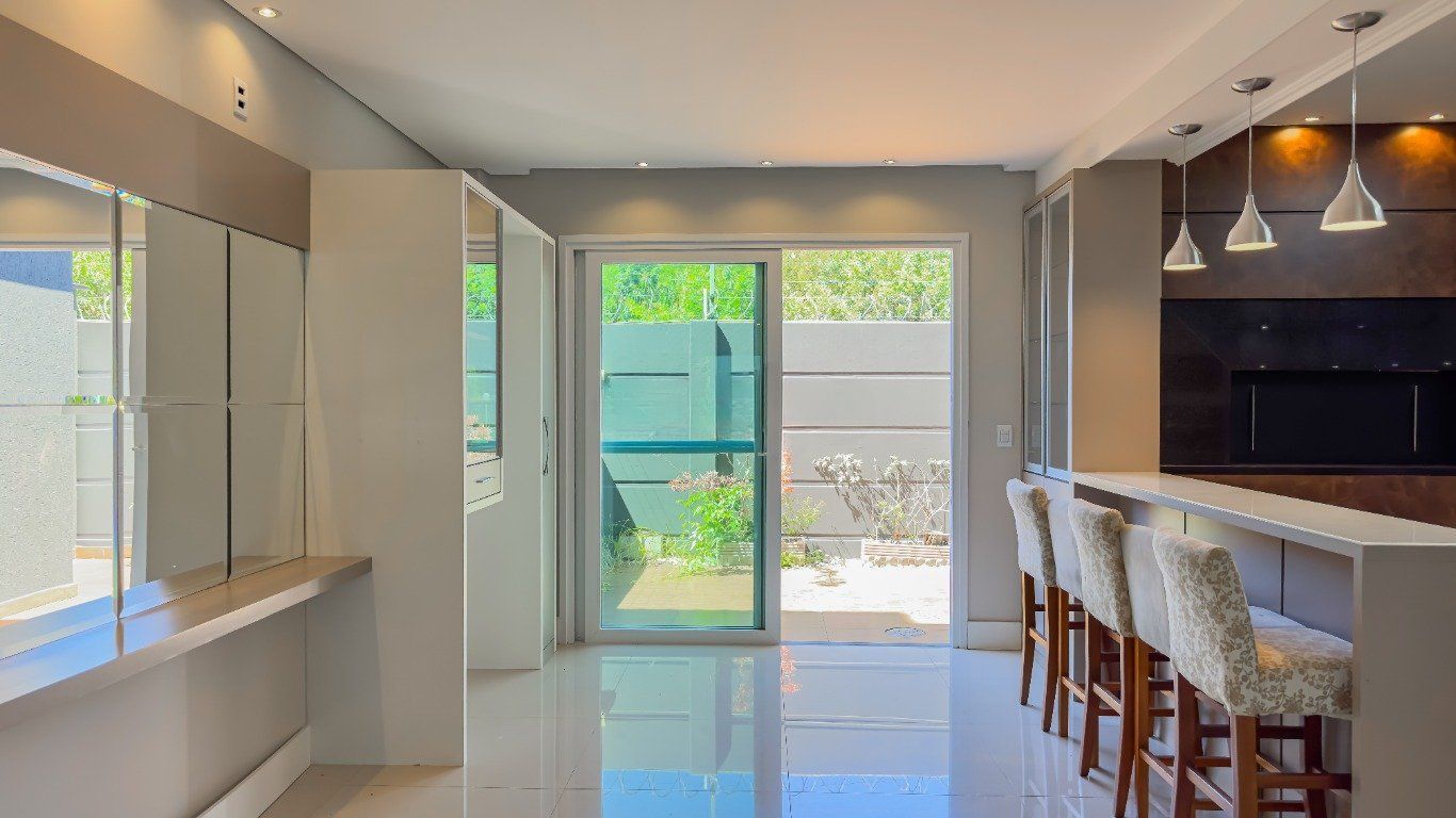 Casa de Condomínio à venda com 3 quartos, 234m² - Foto 8