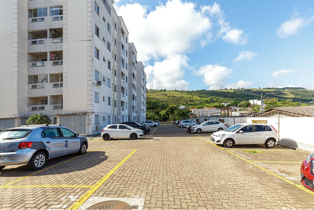 Apartamento Térreo Morro Santana com 1 vaga de garagem