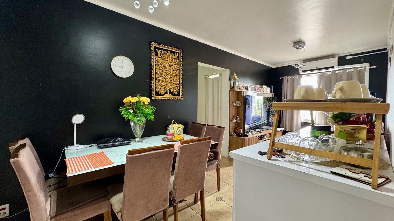 Apartamento semi mobiliado de 2 quartos e 1 vaga no bairro Nonoai.