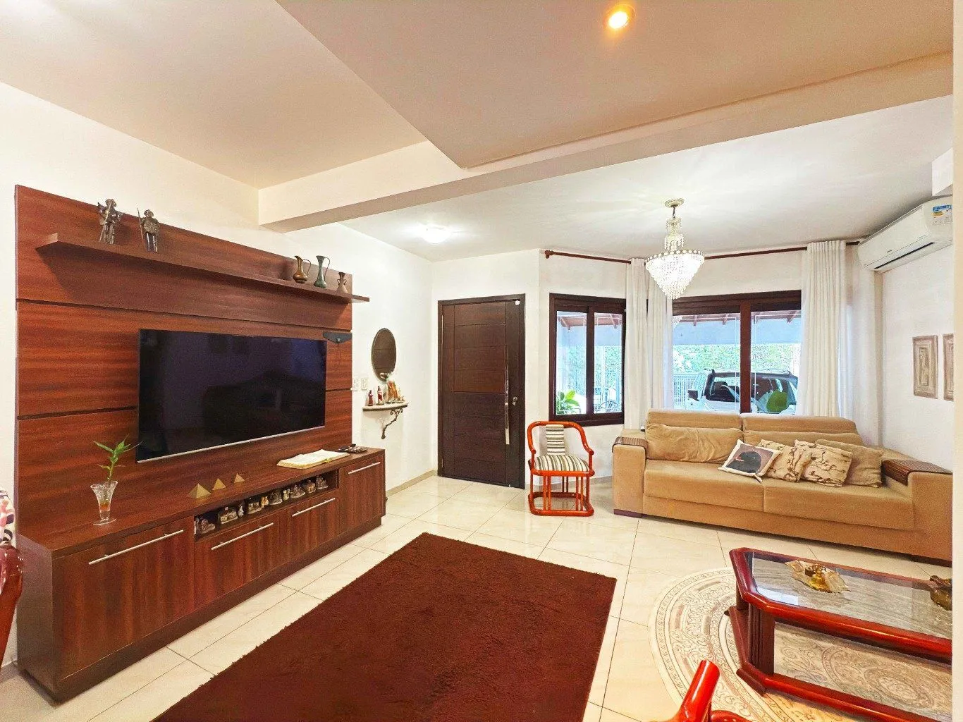 Casa, 3 dormitórios no bairro Jardim Itu em Porto Alegre para Comprar
