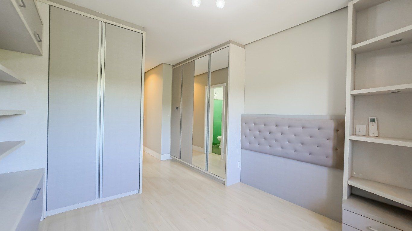 Casa de Condomínio à venda com 3 quartos, 234m² - Foto 30