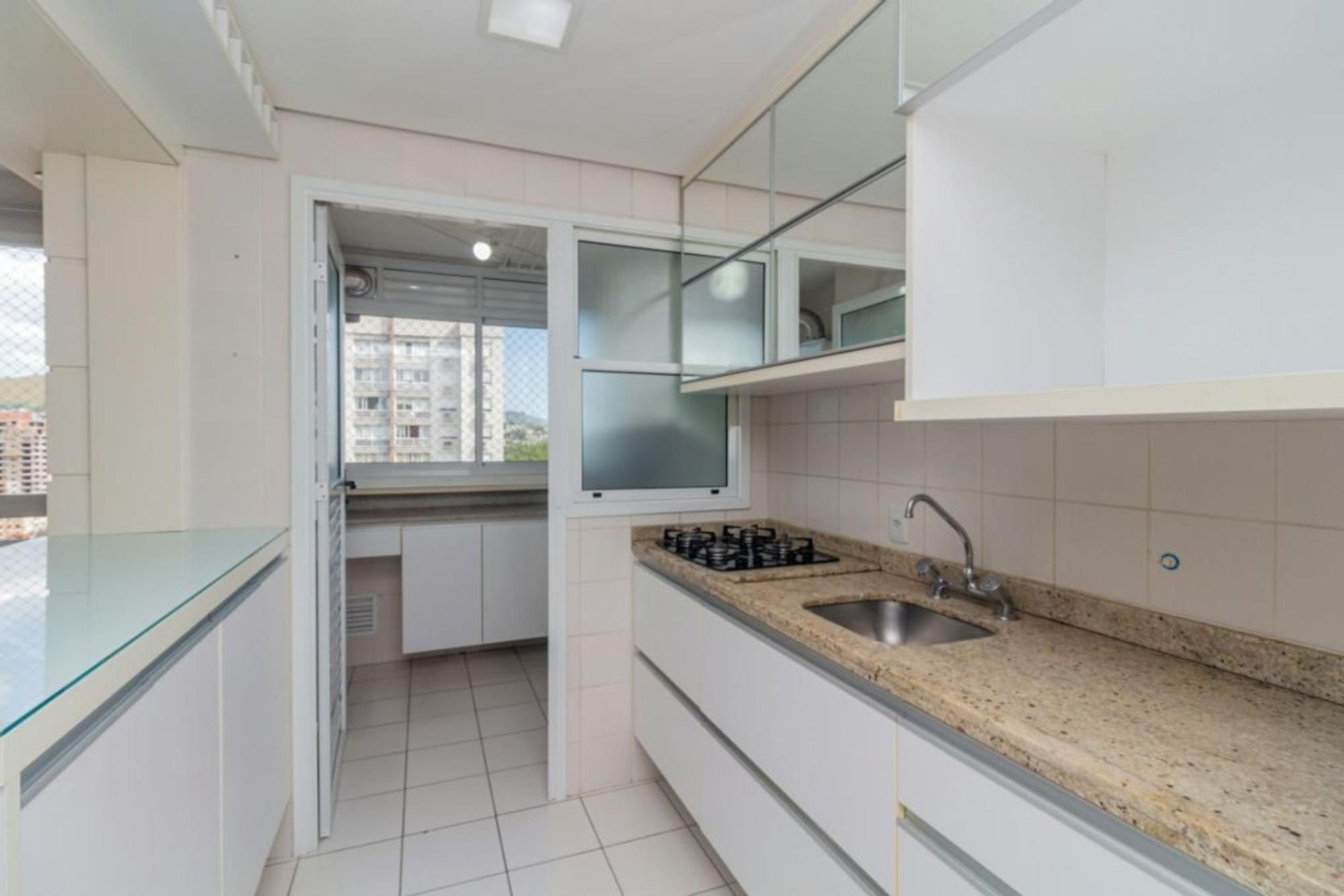 Apartamento 2 Dormitórios com Elevador e 2 Vagas à Venda no Jardim Botânico