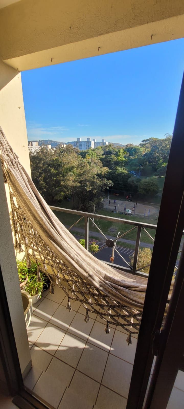 Apartamento de 2 quartos, elevador e 1 vaga no bairro Jardim Itu Sabará — foto 3