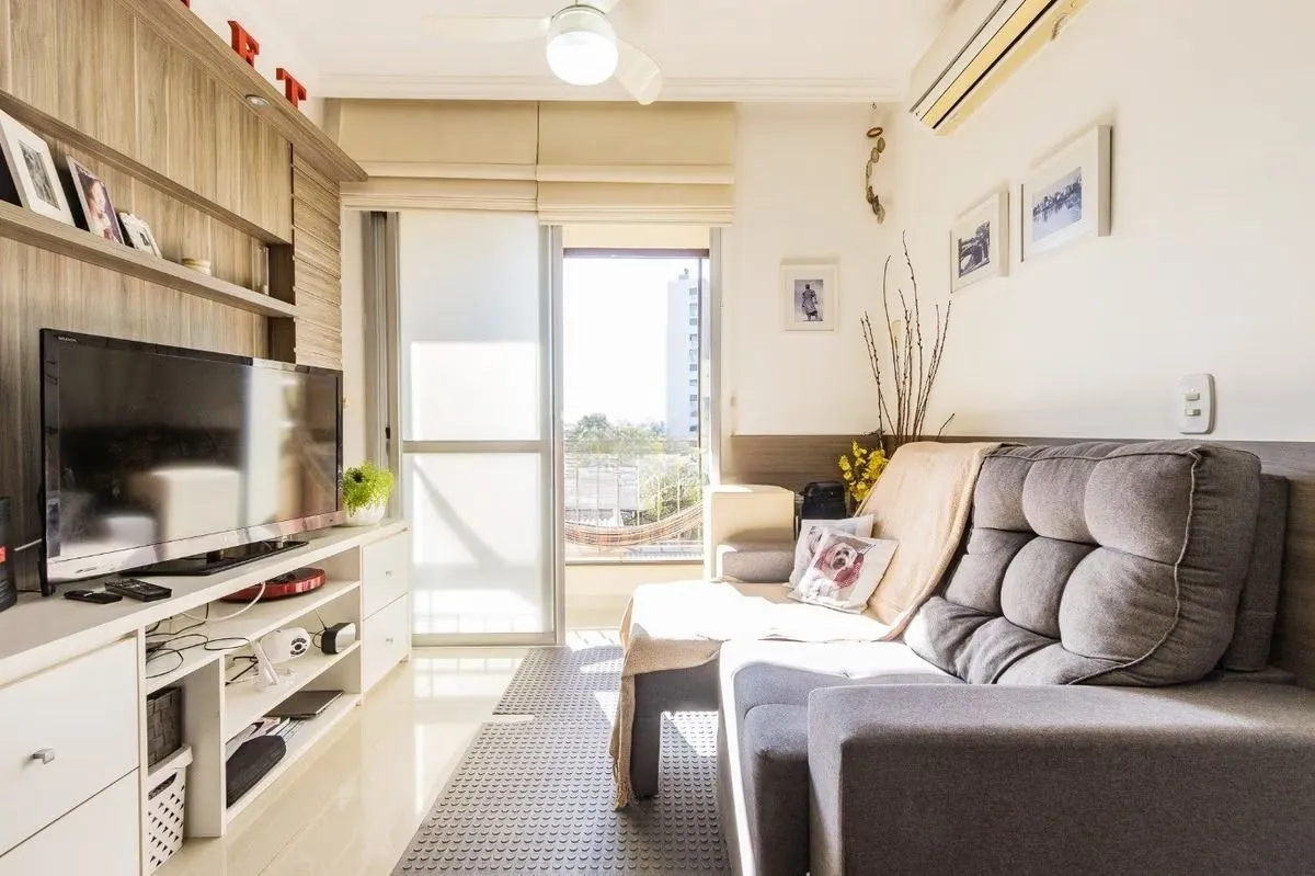 Apartamento à venda com 58m², 2 quartos, 1 vaga no bairro Jardim Carvalho em Porto Alegre