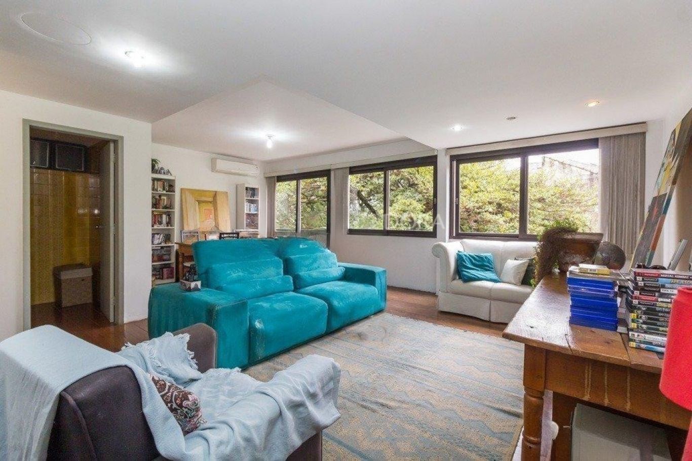 Apartamento à venda com 3 quartos, 46m² - Foto 2