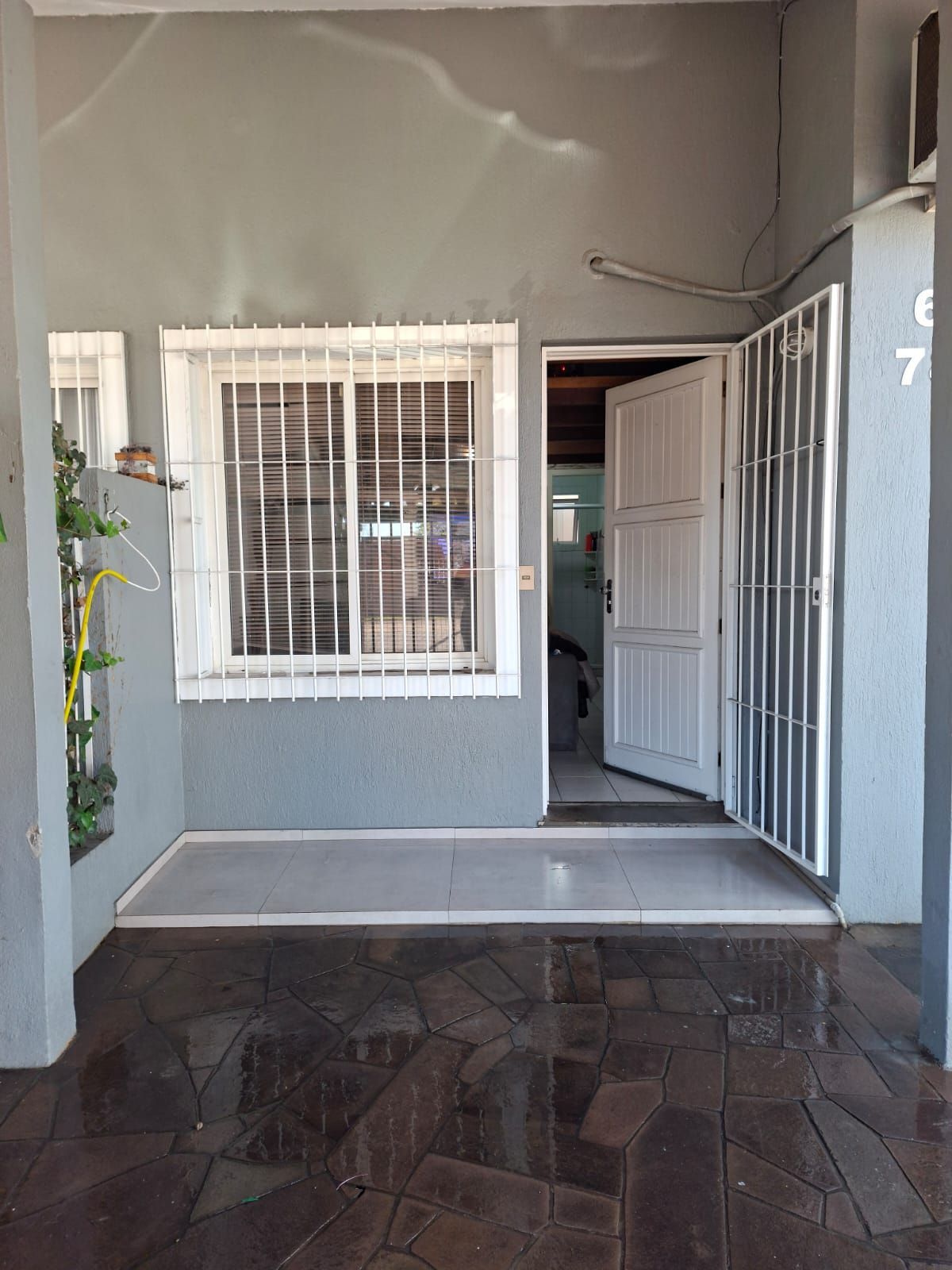 Casa 3 quartos com 2 vagas de carro no  Jardim Leopoldina em Porto Alegre