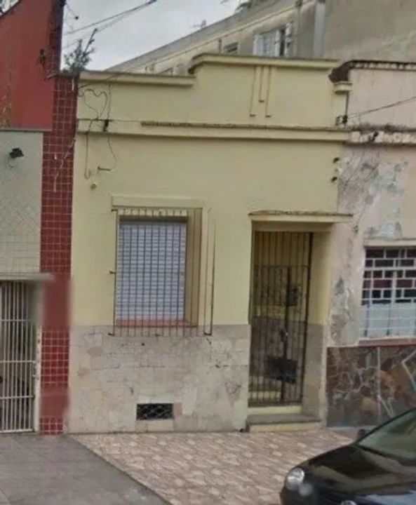 Casa com 3 quartos e 110m² à venda na Cidade Baixa, Porto Alegre.
