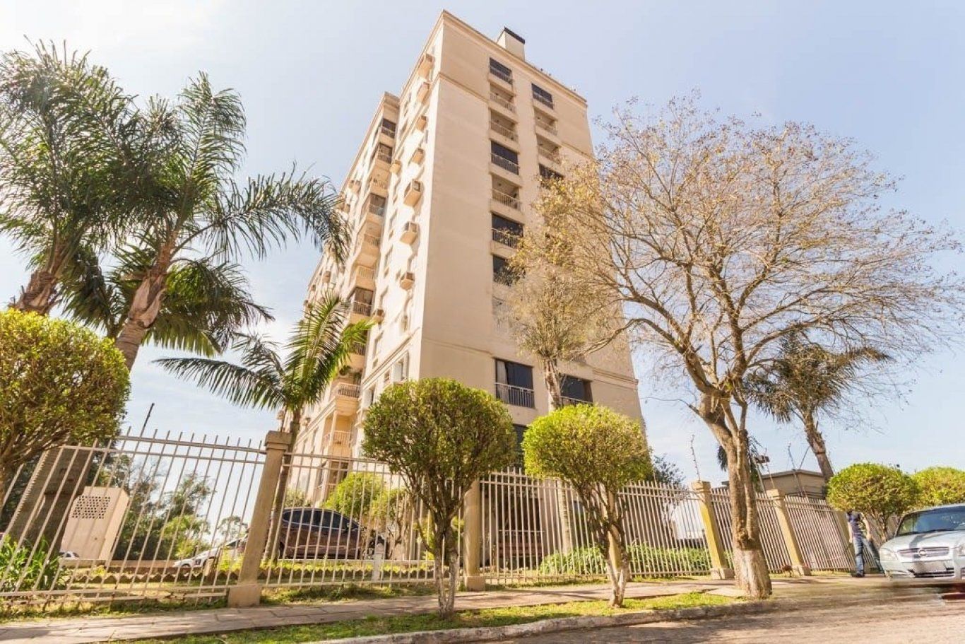 Apartamento à venda com 52m², 2 quartos, 1 vaga no bairro Sarandi em Porto Alegre