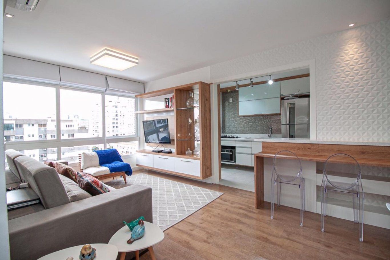 Apartamento à venda com 70m², 2 quartos, 1 suíte, 2 vagas no bairro Partenon em Porto Alegre