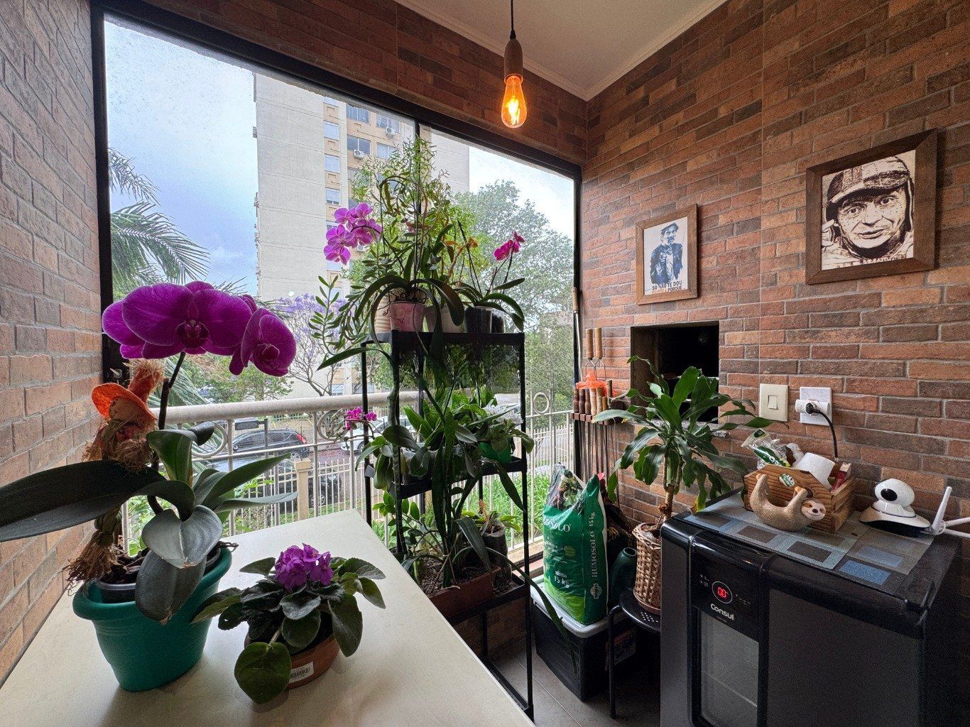 Apartamento com 2 quartos, 1 vaga e elevador no bairro Sarandi